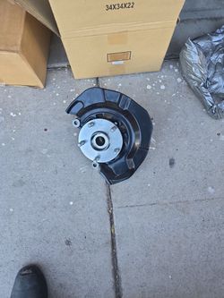 Spindle Hub Toyota Sienna,04to 08 Abs