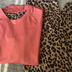 Women’s  Leggings and Shirt Set Size Large 