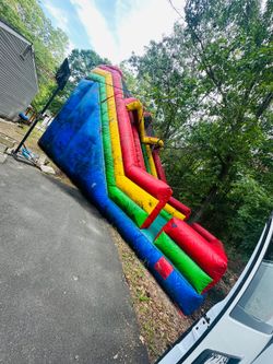 Bounce house needs to go asap! $5 dollars