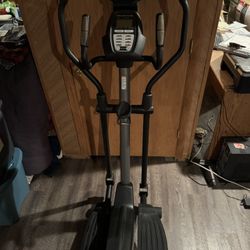 Golds Gym Stride Trainer 350