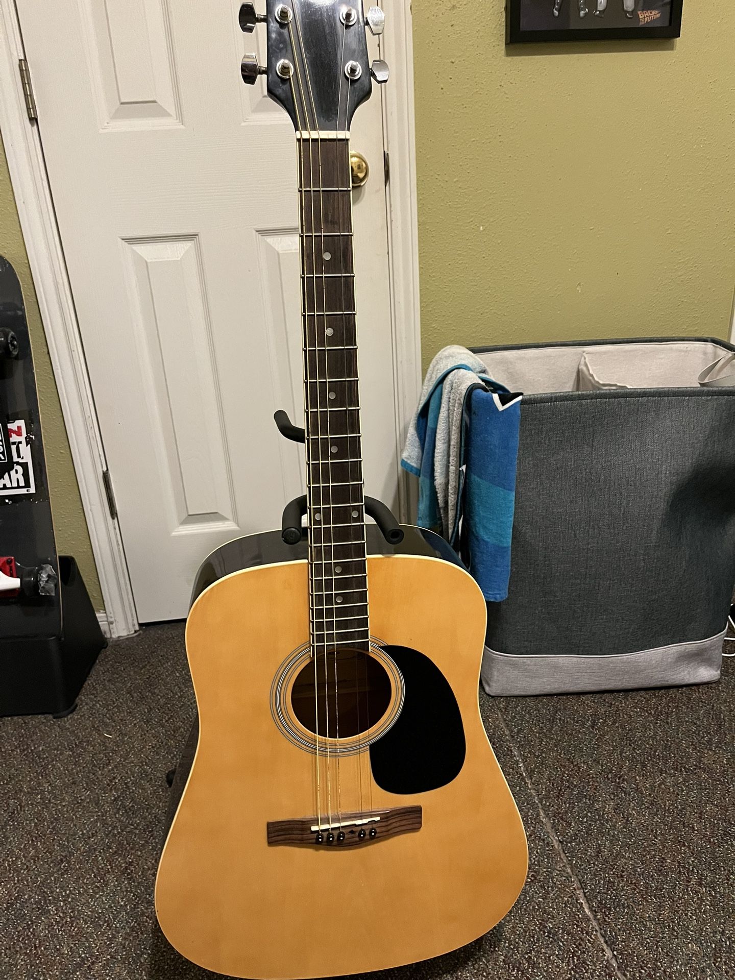 Acoustic Guitar 