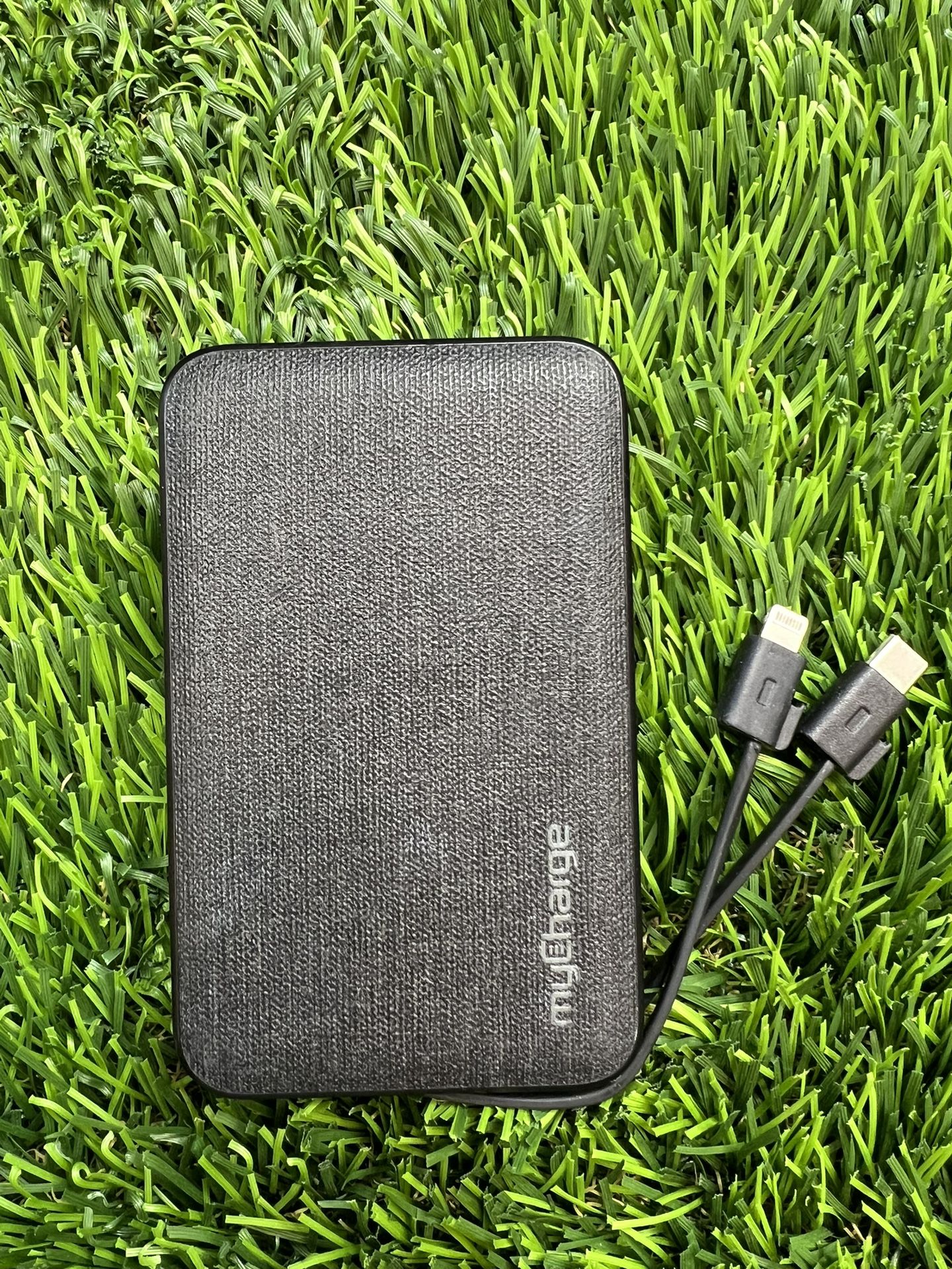 Mycharge AO10FK-A Black 0.3-A USB-C Power Hub All-in-One Portable Power Bank