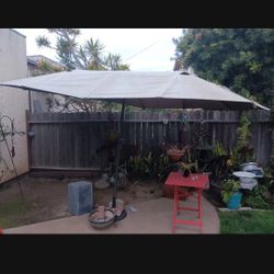 15 Foot Size Umbrella W/stand