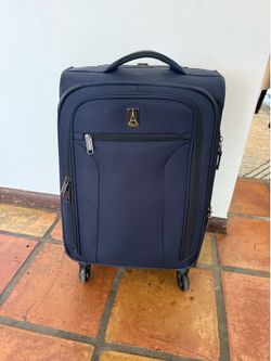 Travelpro Carry on