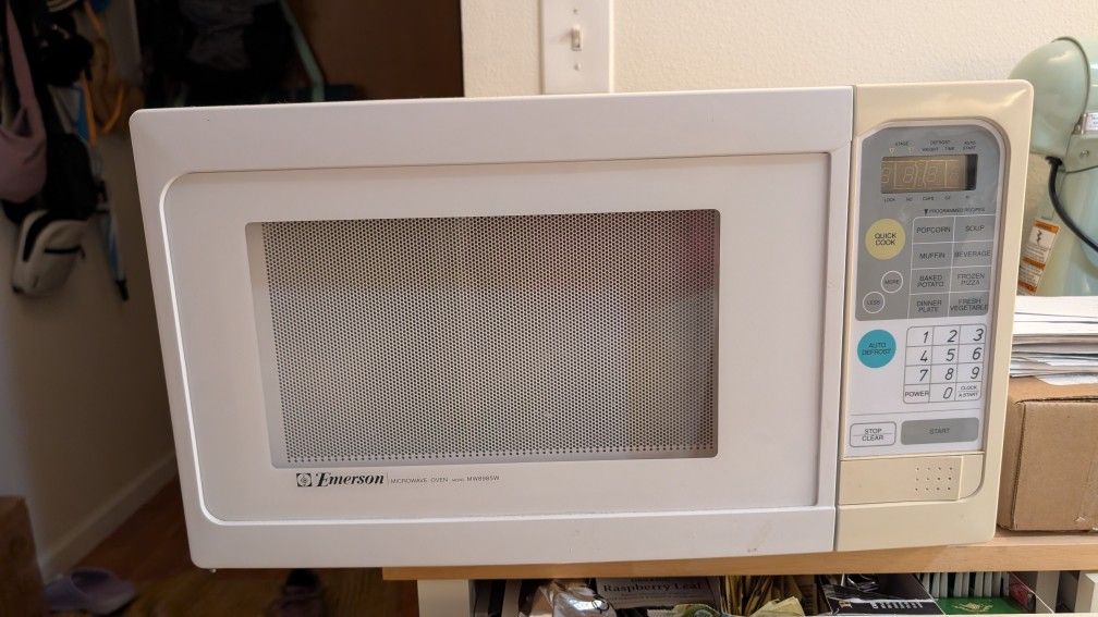 [Pending] Free Microwave 