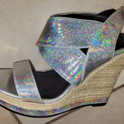 Iridescent Wedge