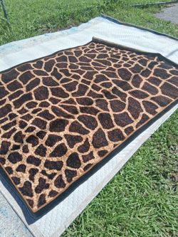 LOTS OF NICE 5 BY 7 AREA RUGS
