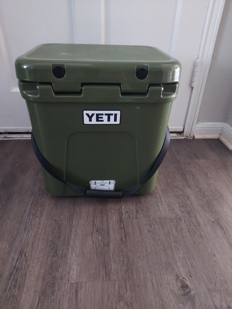 Yeti Cooler. for Sale in Houston, TX OfferUp