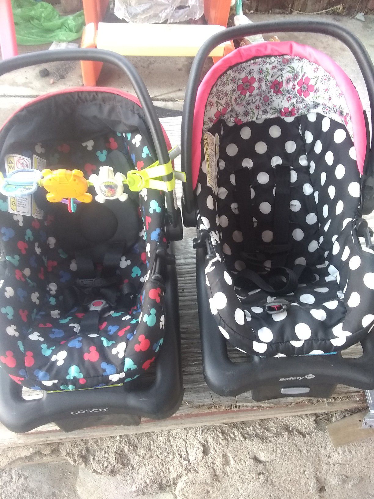Mickey and Minnie mouse car seats