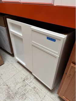 White blind corner 36in