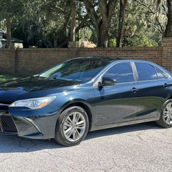 2017 Toyota Camry SE “Call/text 813-600-0200”
