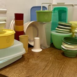 Large Lot Assorted Tupperware 