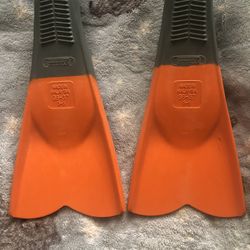 TYR CROSSBLADE YOUTH FINS 3-5 YRS OLD 🔥🔥🔥