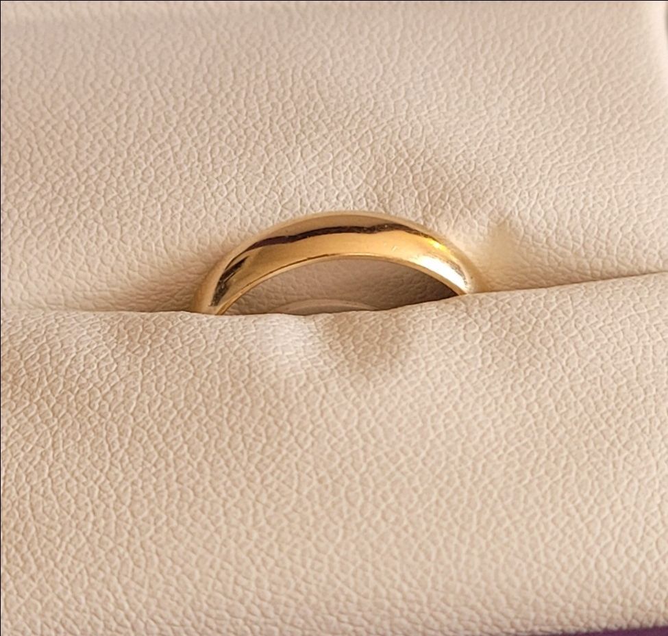 14 k GOLD RING