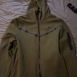 nike tech hoodie