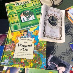 Wicked  Wizard Of Oz Books Collectible 