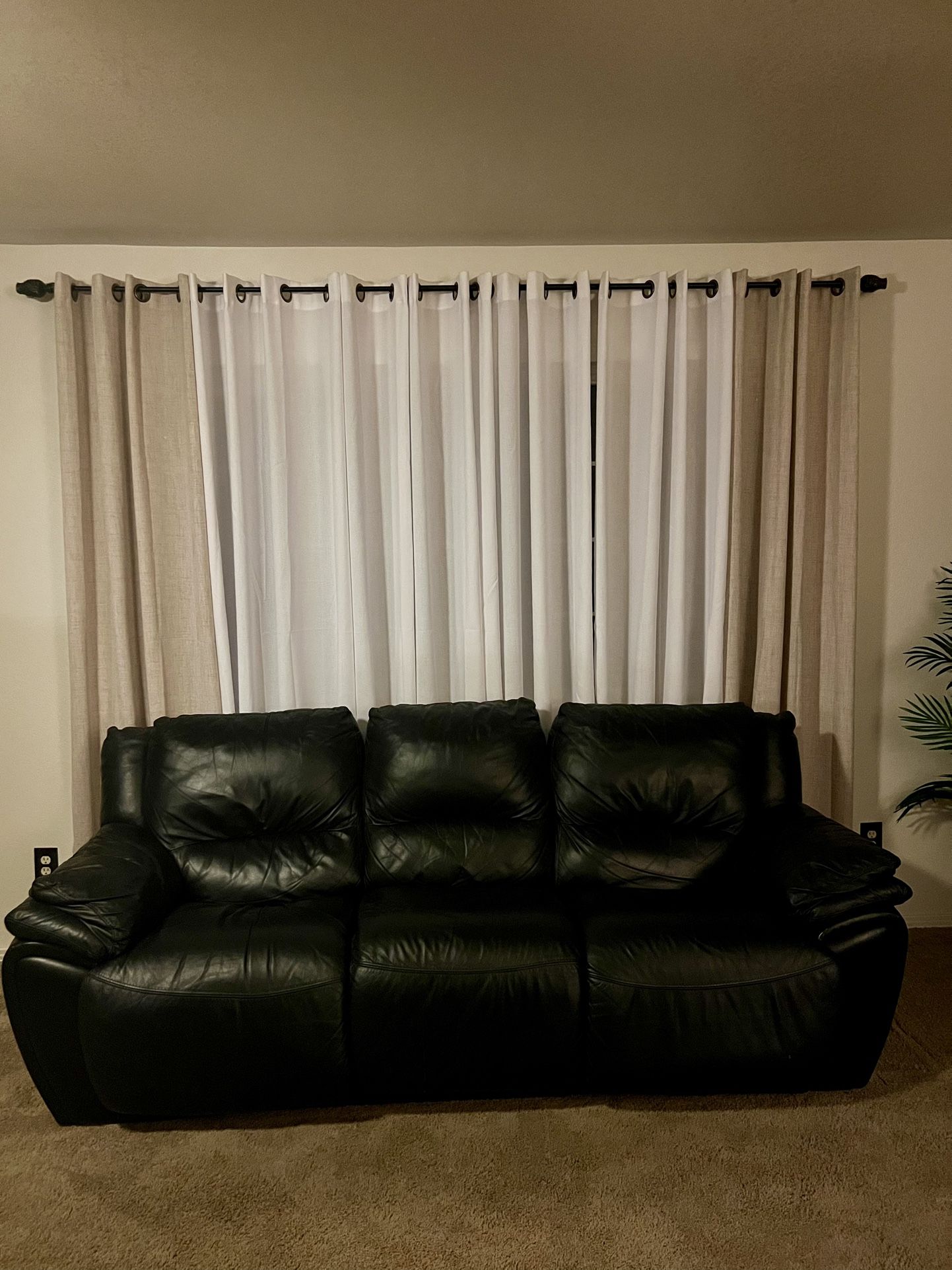 For Sale 🌟 🌟 🌟 Leather Recliner Couch Sofa Loveseat Set