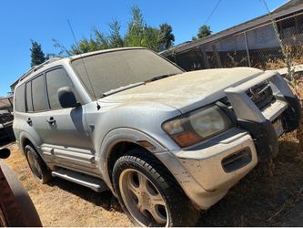 2001 Mitsubishi Montero