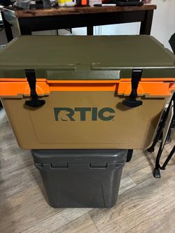 RTIC cooler 32qt