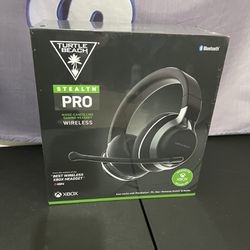 Turtle Beach Stealth Pro Multiplatform Wireless Noise-Cancelling Gaming Headset for PS4/PS5,Xbox,PC