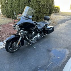 2011 Harley Davidson Streetglide (modified)