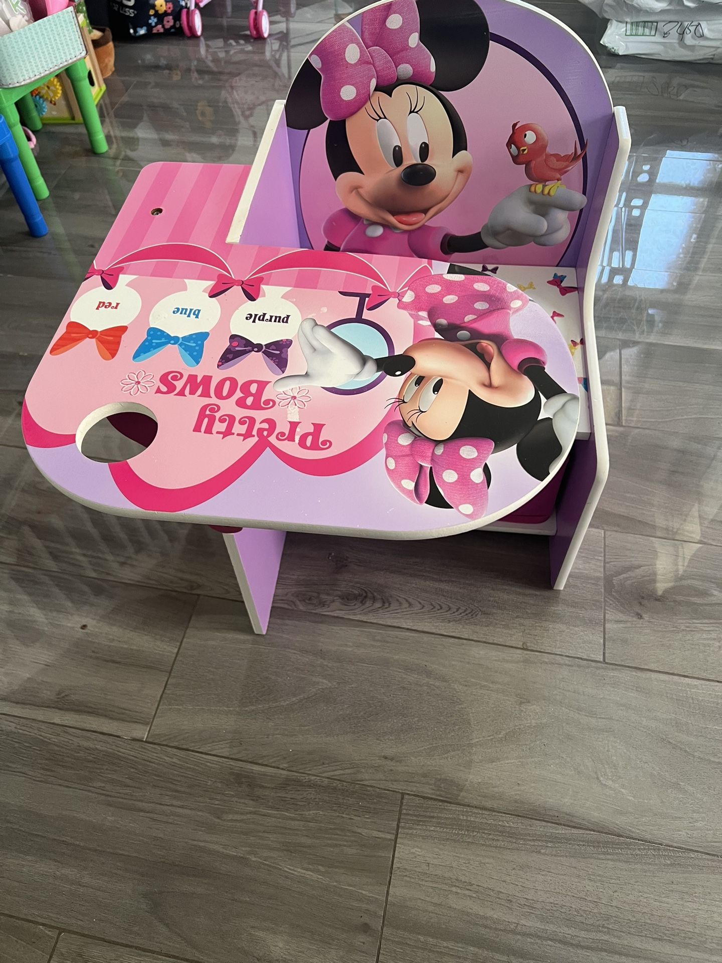 Minnie Mouse Desk