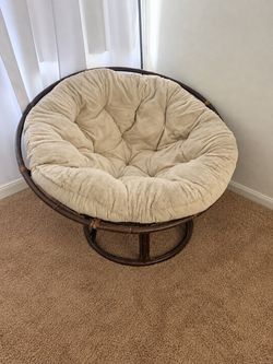 Circular lounge chair