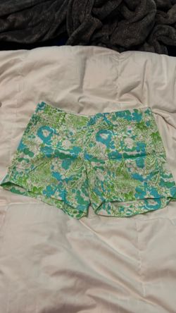 Lilly Pulitzer short (Size 4) CASH ONLY green & blue