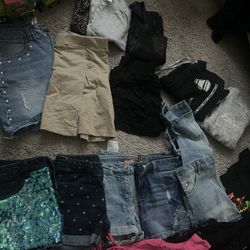 Girl Clothes (LOT)