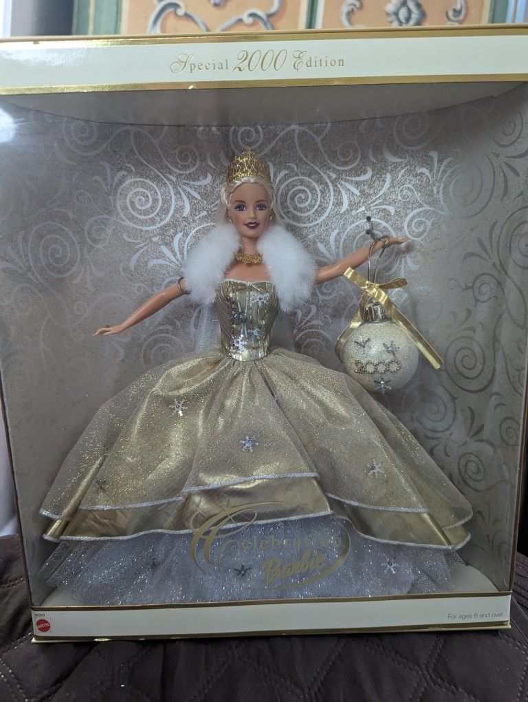 Barbie Holiday Special Edition 2000