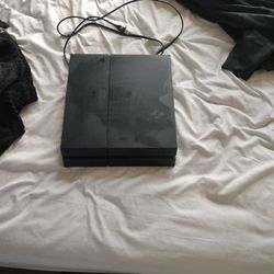 PlayStation 4 To Controllers In One Game