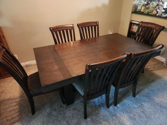 Dining Room Set - 6 Chairs