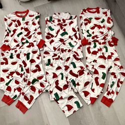 Adorable Matching Family Pajamas - Christmas / Hoiday