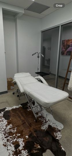 Facial table