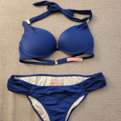 Victoria's Secret Like New Swim Top (32C) And Bottom (S) For Only $30