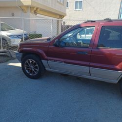 Grand Cherokee Laredo 