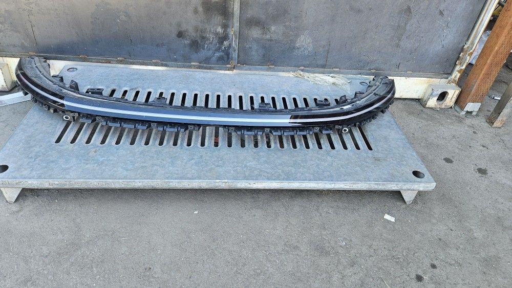 2024 HYUNDAI SONATA FRONT LIGHT BAR OEM for Sale in Phoenix, AZ OfferUp