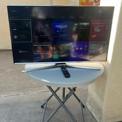 SAMSUNG SMAT 40 INCH TV WITH REMOTE. 