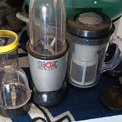 For Sale Magic Bullet Set,Used But Still In Good Working Condition. Please See Pictures And Read Details Carefully.