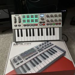Akai MPK Mini Mk4 Midi Controller