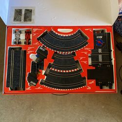 SCX Compact F-1 1:43 Slot Racing