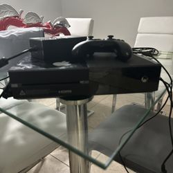 Xbox One Barely Used 