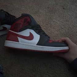 jordan 1 mids 
