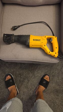 Dewalt reciprocating saw
