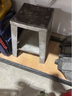Dirt bike stand