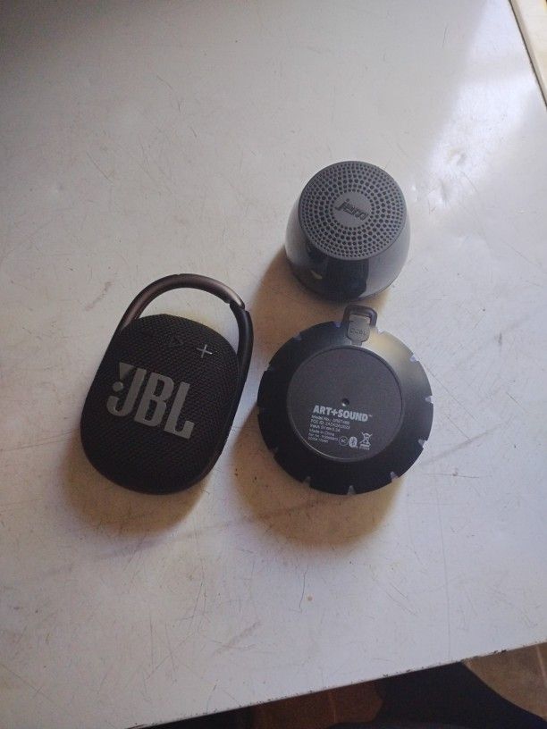 3 Bluetooth Speakers