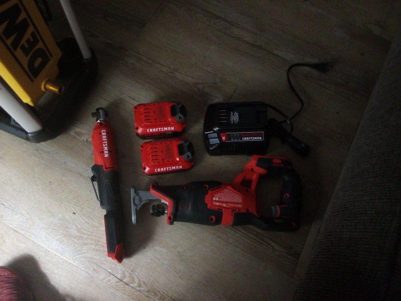 Sawzall Air Ratchet But Battery Powered Ratchet Two Batteries And A Charger Craftsman