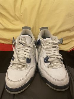 Jordan 4 midnigjt Grade School Size 6.5