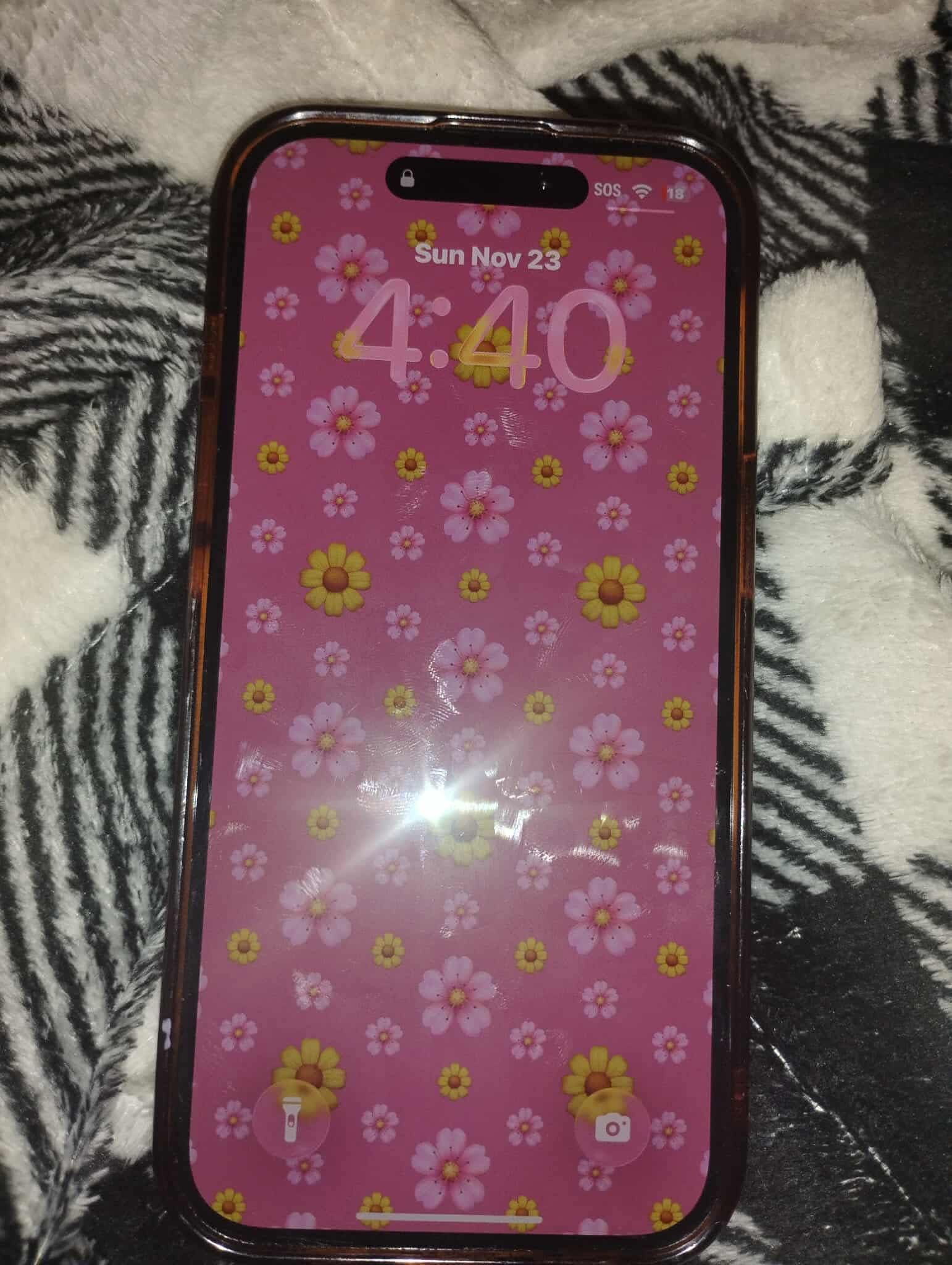 iPhone 15 Carrier Locked To t-mobile 