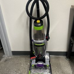 Bissell ProHeat 2X Revolution Pet Pro Plus Carpet Cleaner